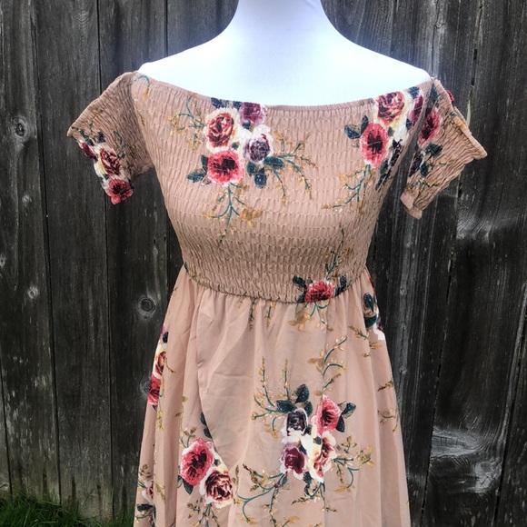 Beautiful Floral High-Low Off The Shoulder Dress w/ Front Slit! Fits like Sz S/M - Picture 4 of 12